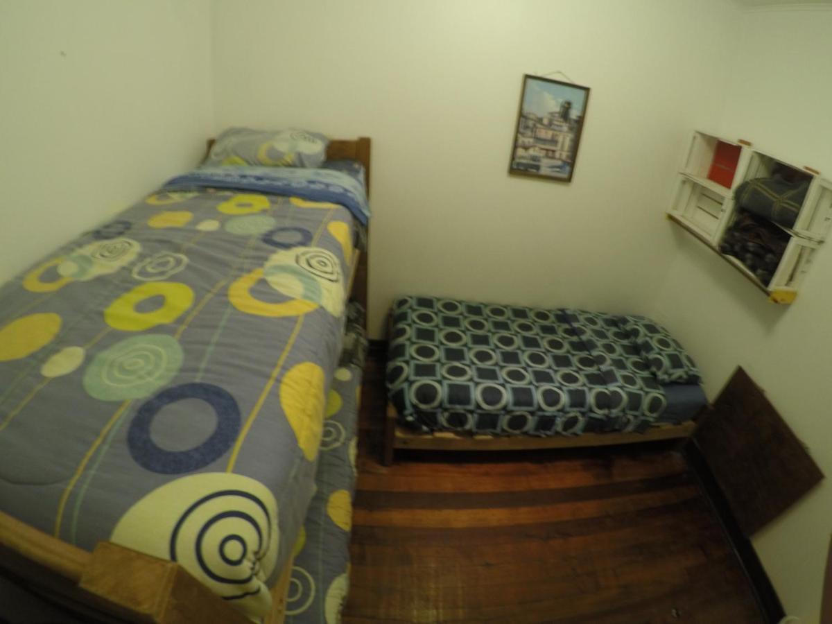 Lemuria Hostel 발파라이소 외부 사진