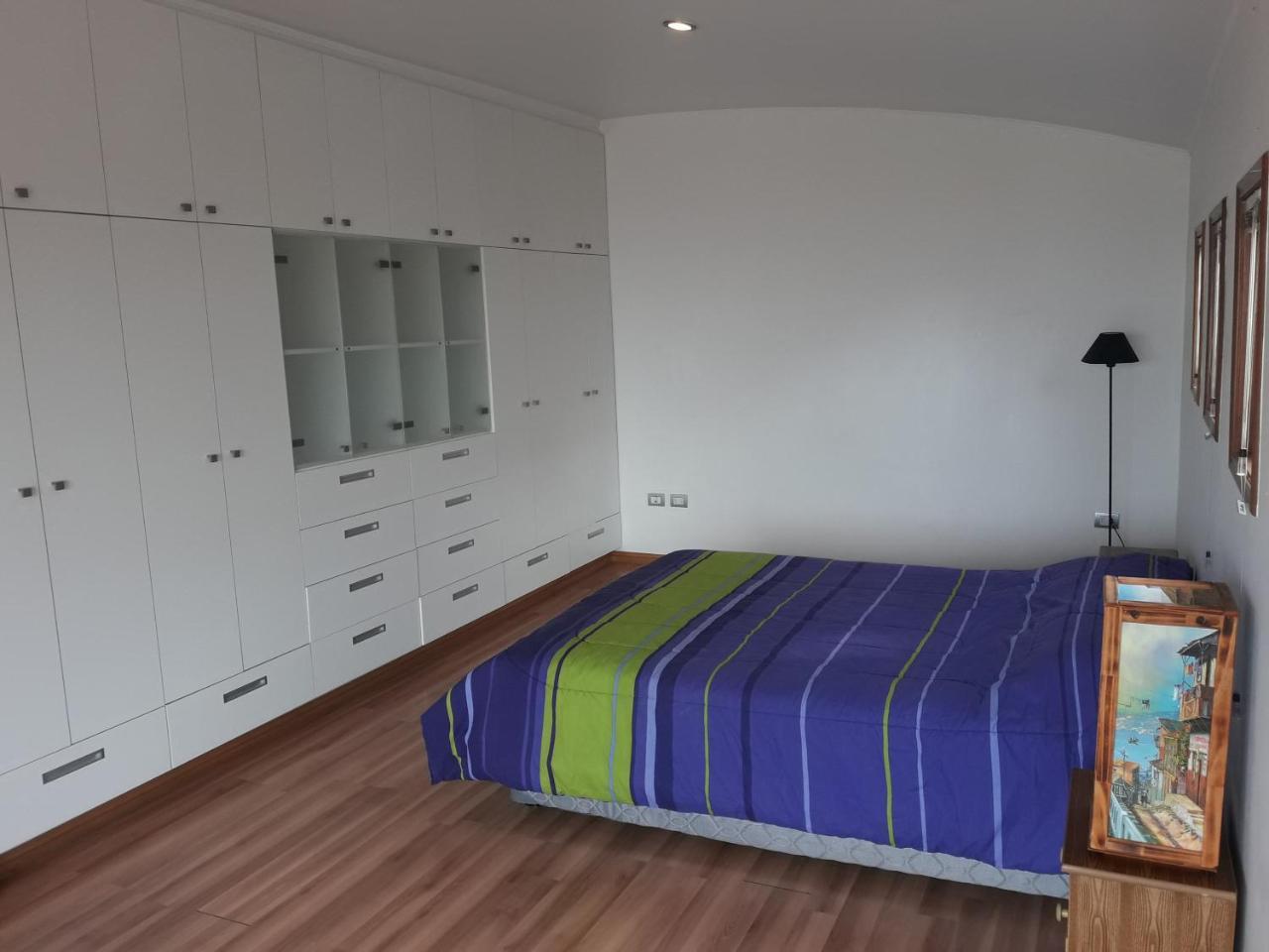 Lemuria Hostel 발파라이소 외부 사진